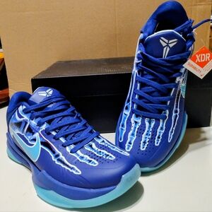 Kobe V Protro.   Men 6/Wo
